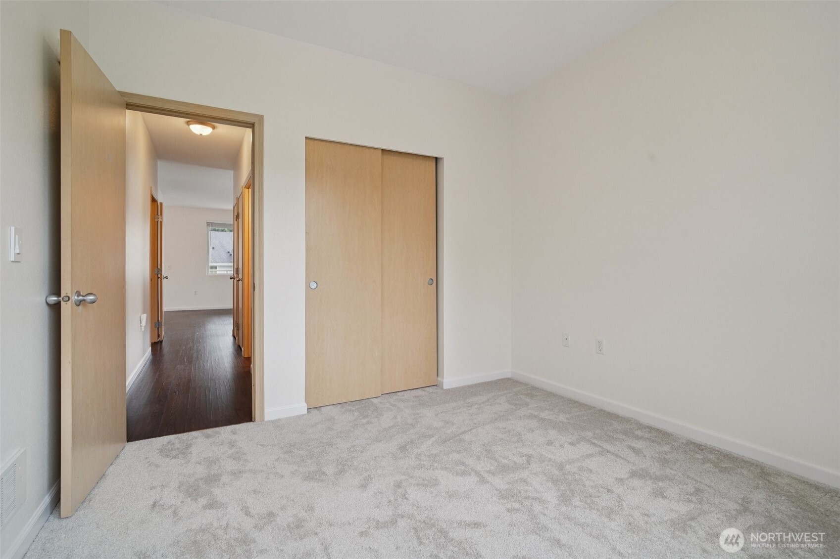 2906 SE 8TH Place #2111, Renton, WA 98058