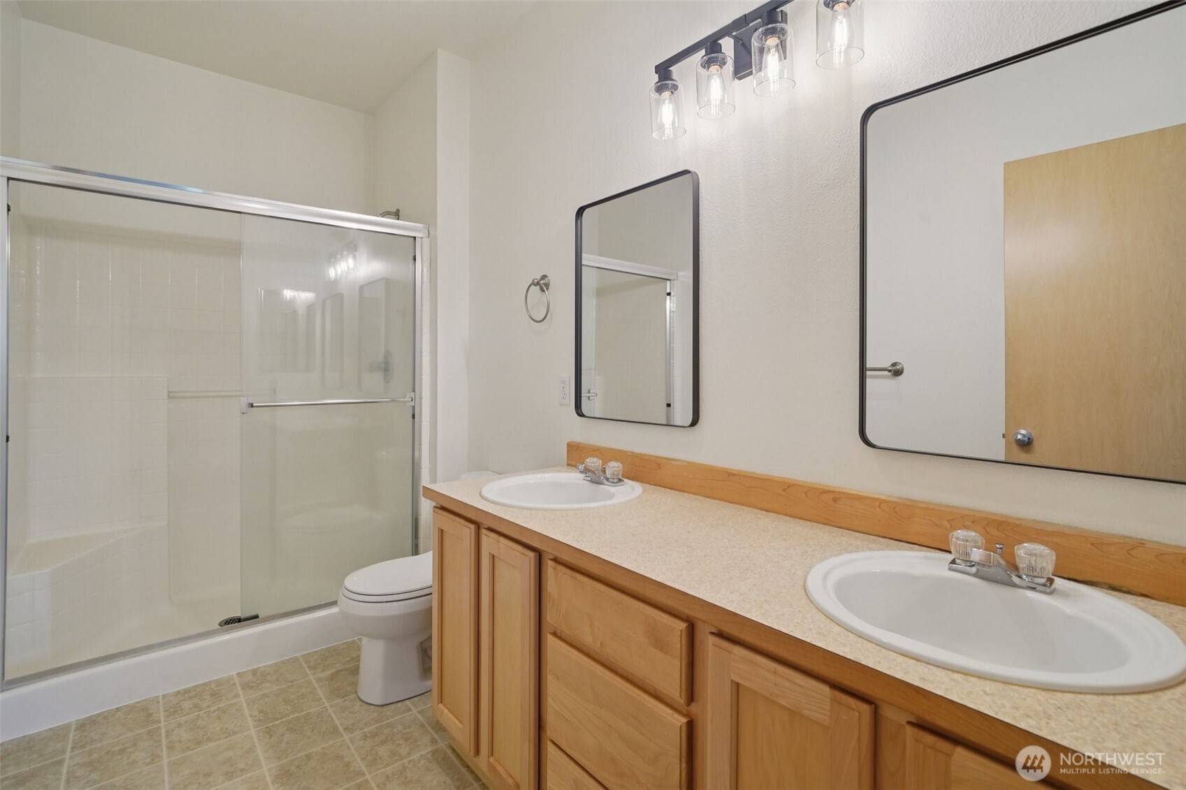 2906 SE 8TH Place #2111, Renton, WA 98058