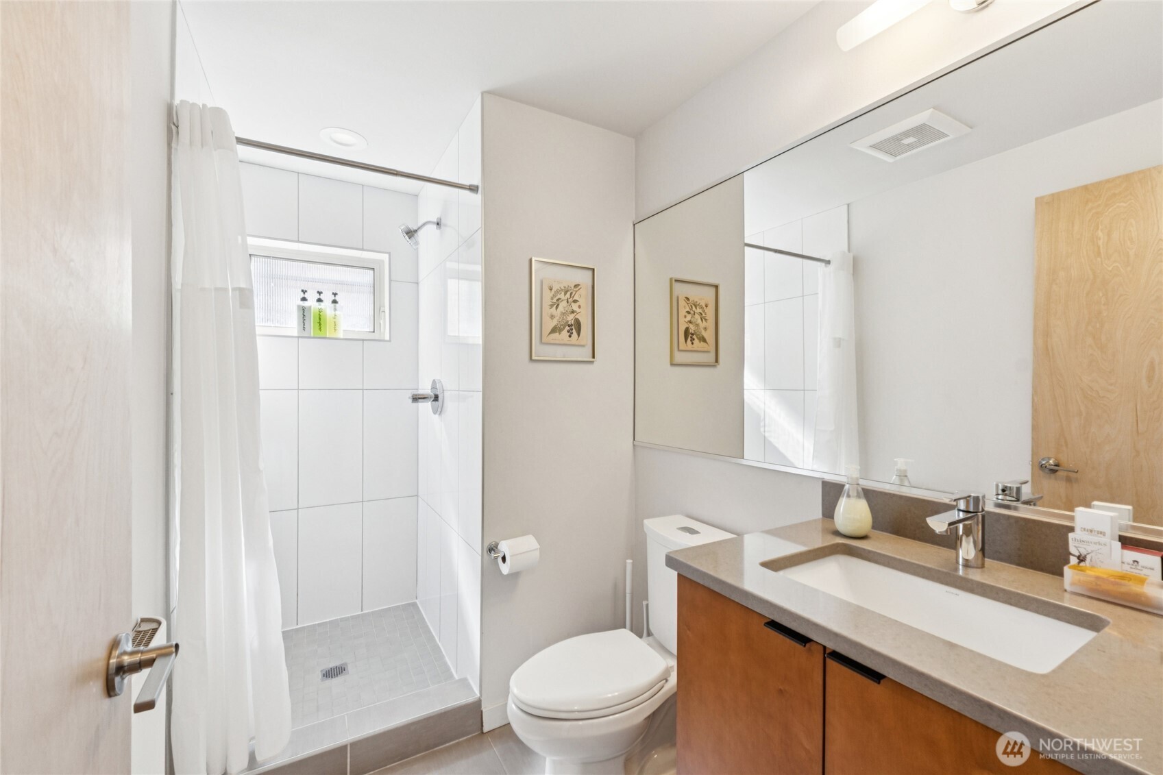 1432 S King Street , Seattle, WA 98144