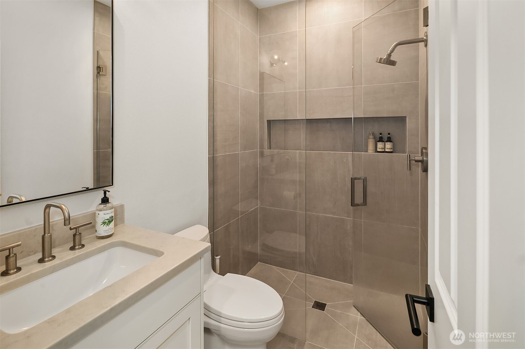 24046 SE 9th Court , Sammamish, WA 98075