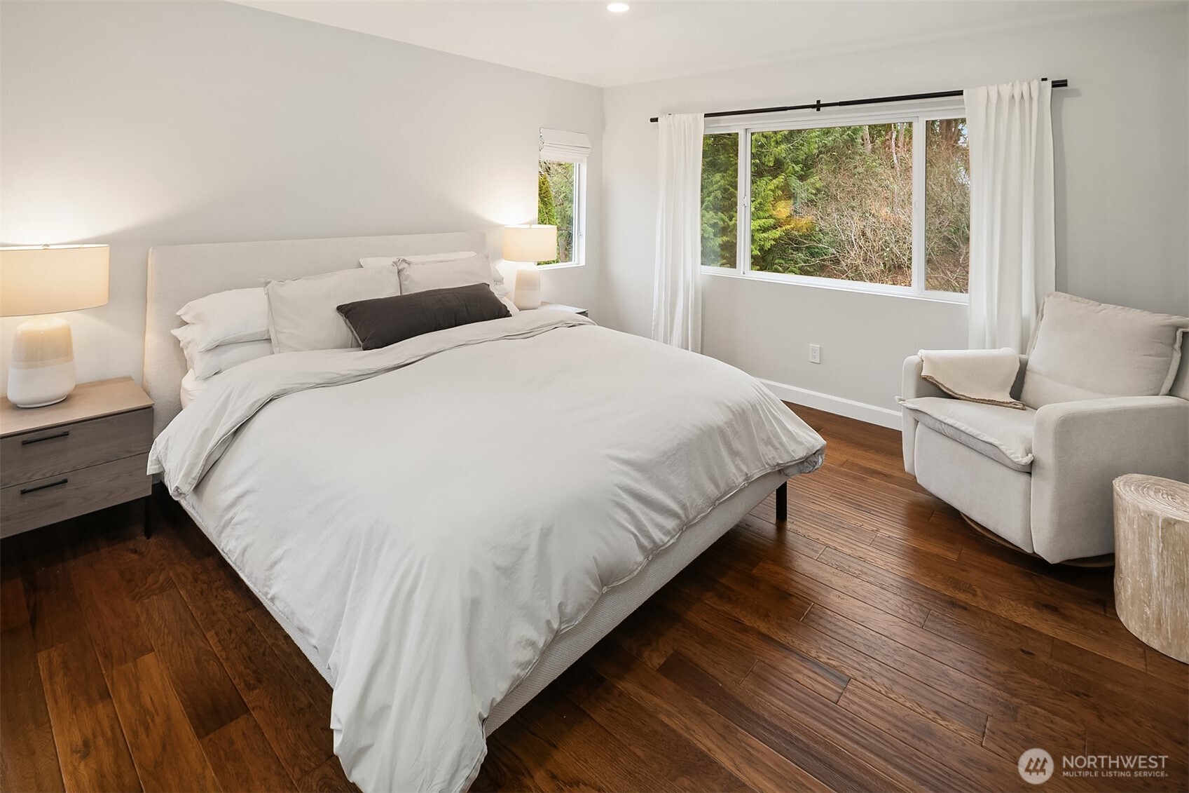 24046 SE 9th Court , Sammamish, WA 98075