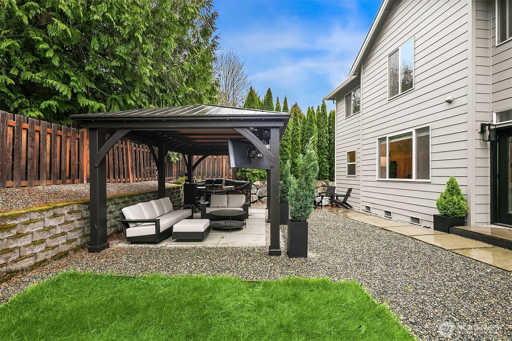 24046 SE 9th Court , Sammamish, WA 98075