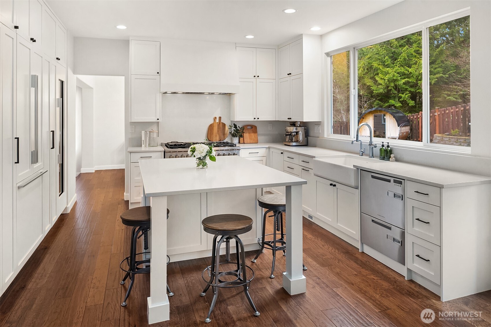 24046 SE 9th Court , Sammamish, WA 98075