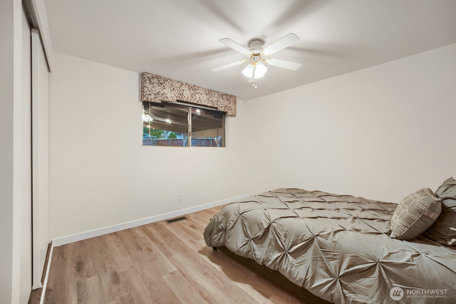 1420 E Walnut Street , Kent, WA 98030