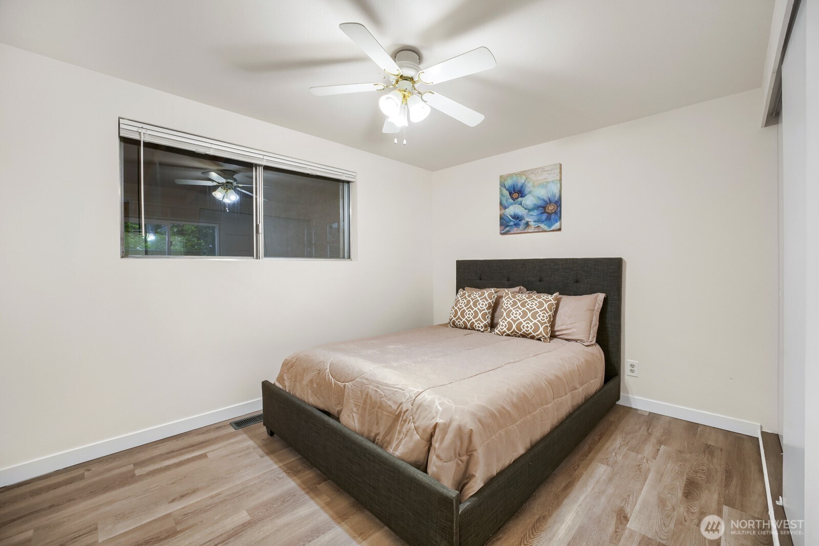 1420 E Walnut Street , Kent, WA 98030