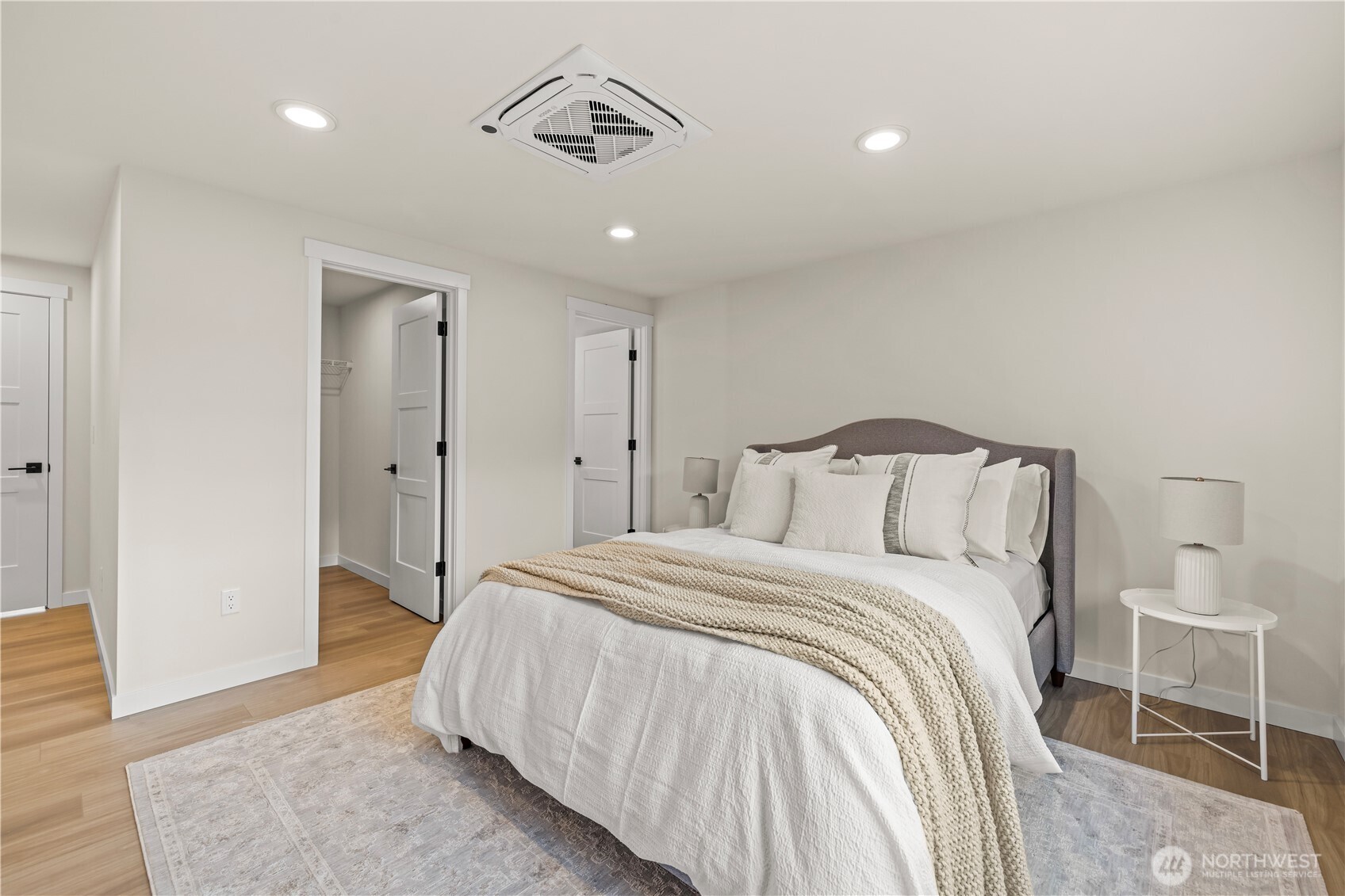 3318 Grandview Drive W, University Place, WA 98466-2631