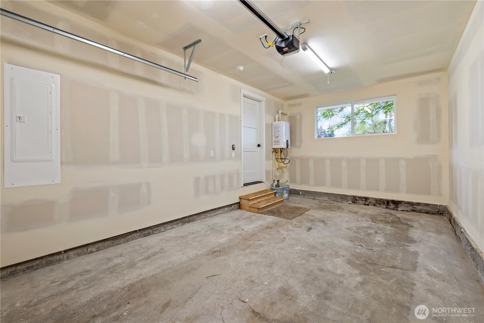 3318 Grandview Drive W, University Place, WA 98466-2631