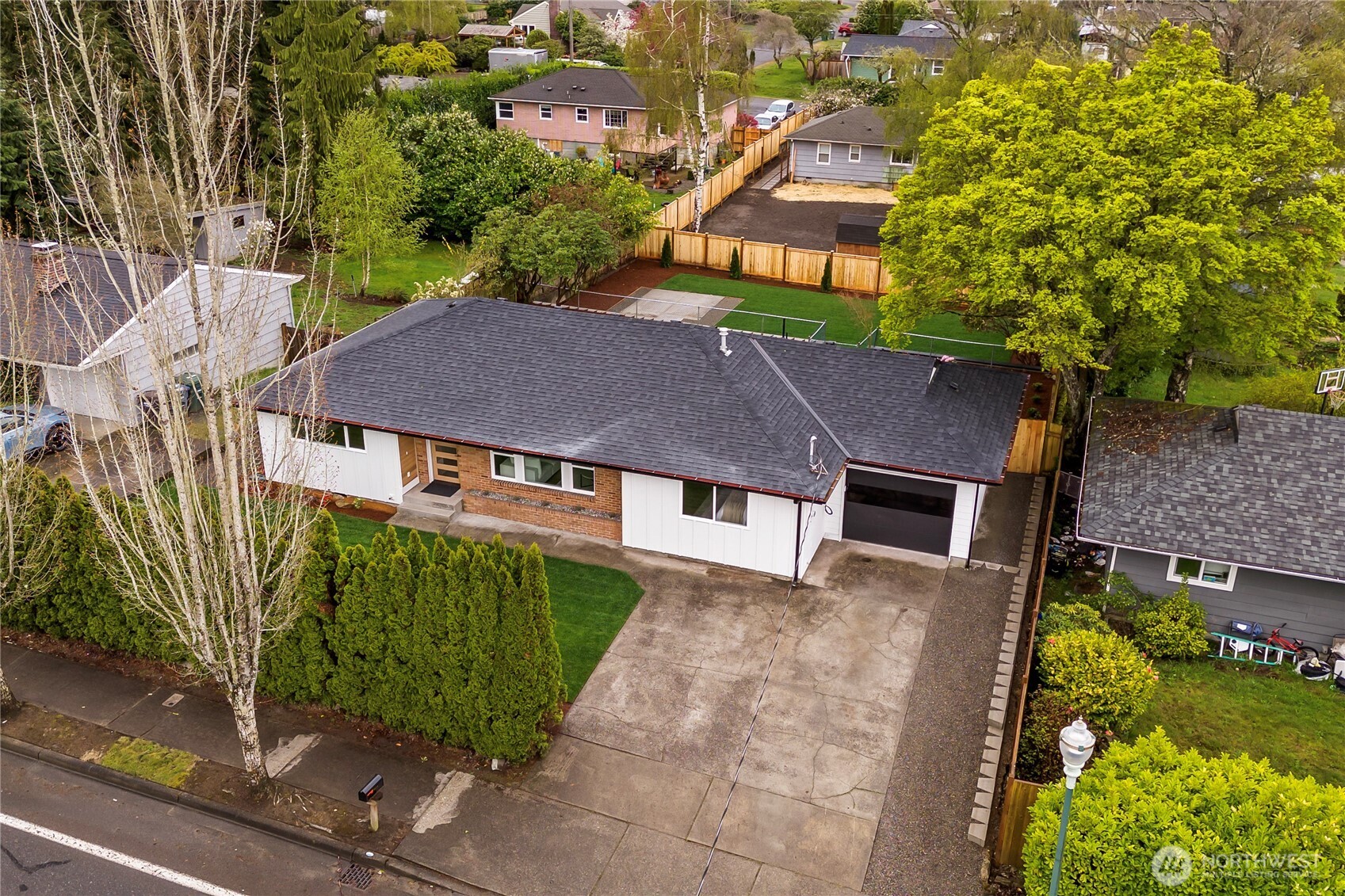 3318 Grandview Drive W, University Place, WA 98466-2631