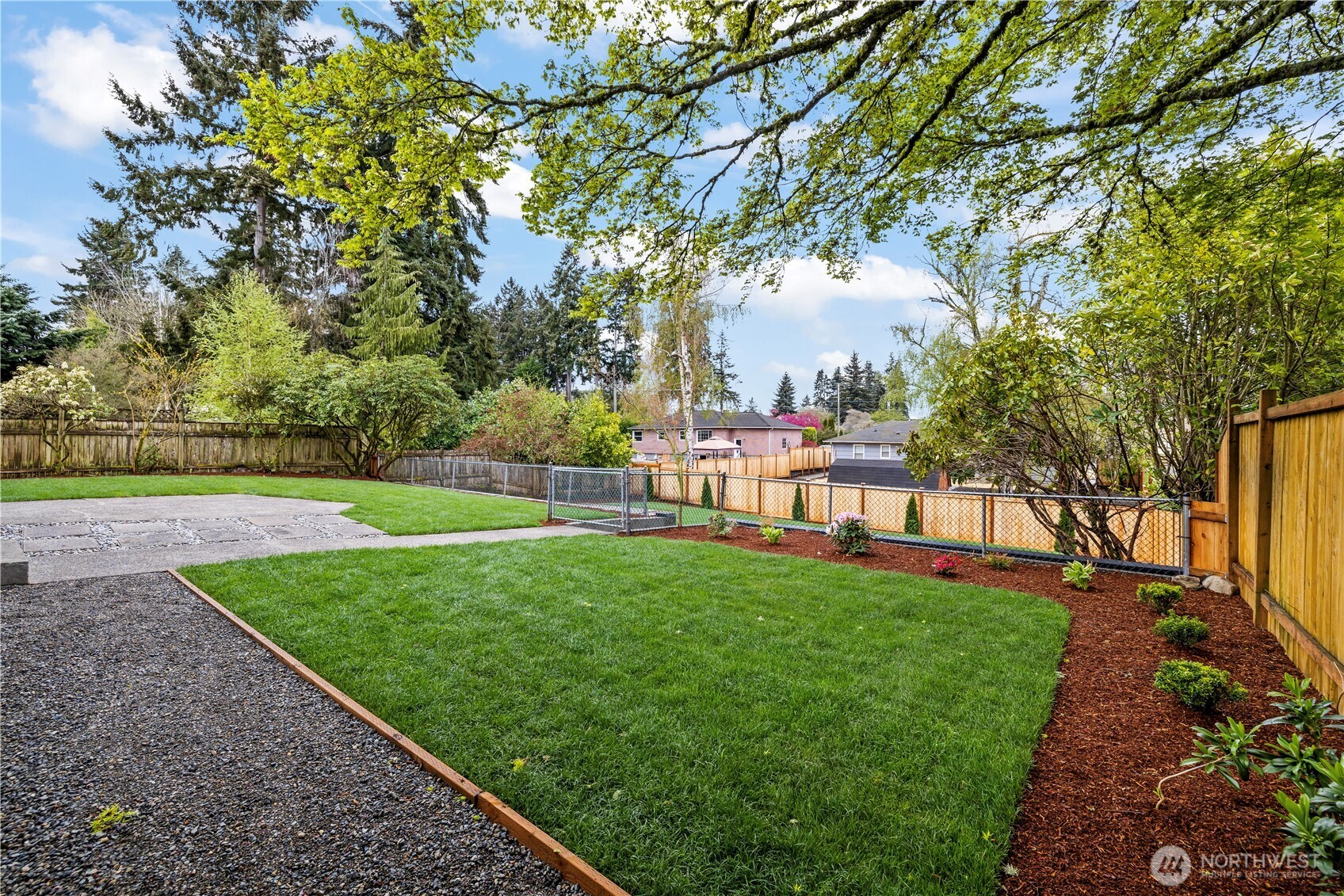 3318 Grandview Drive W, University Place, WA 98466-2631