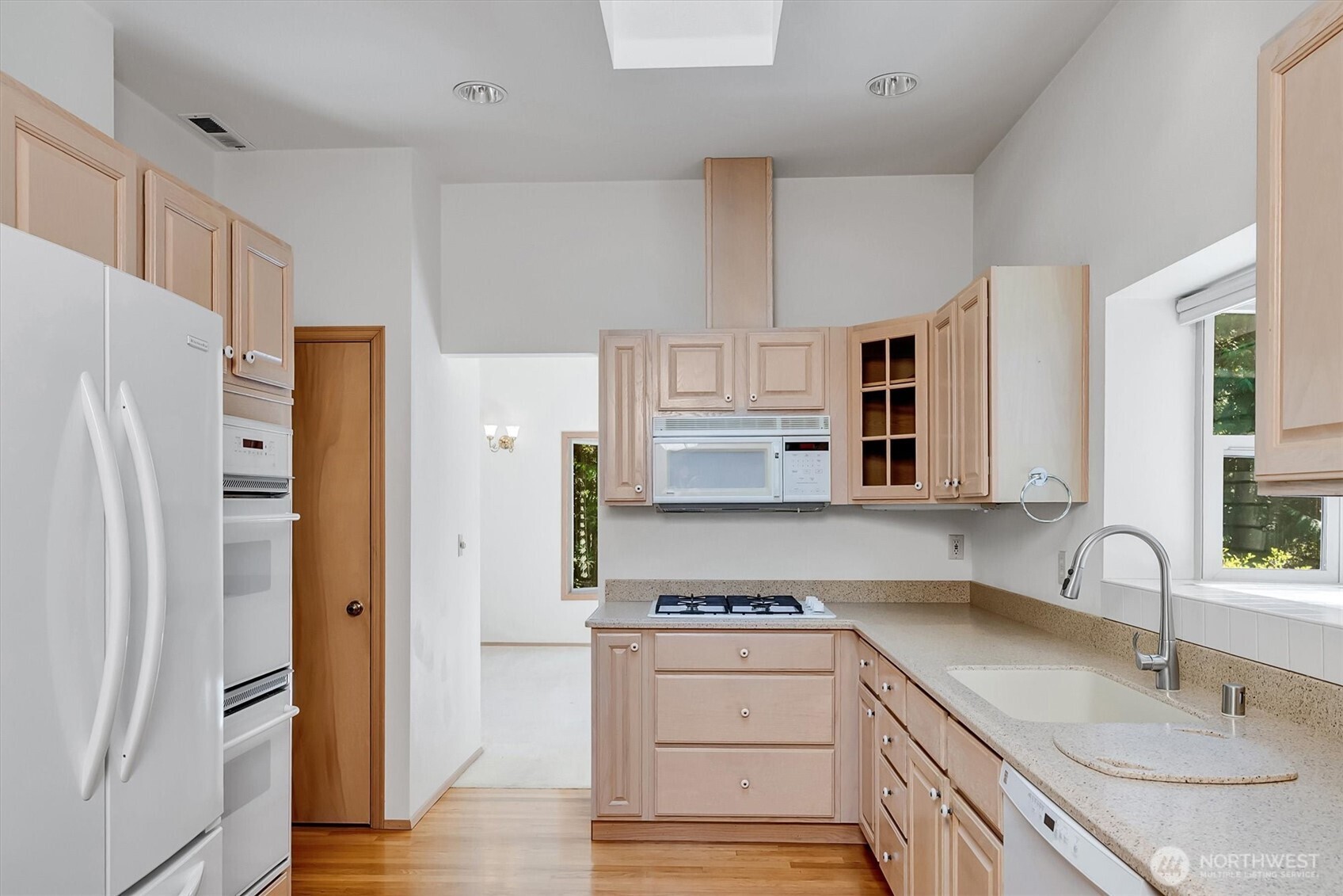 870 238th Avenue NE, Sammamish, WA 98074