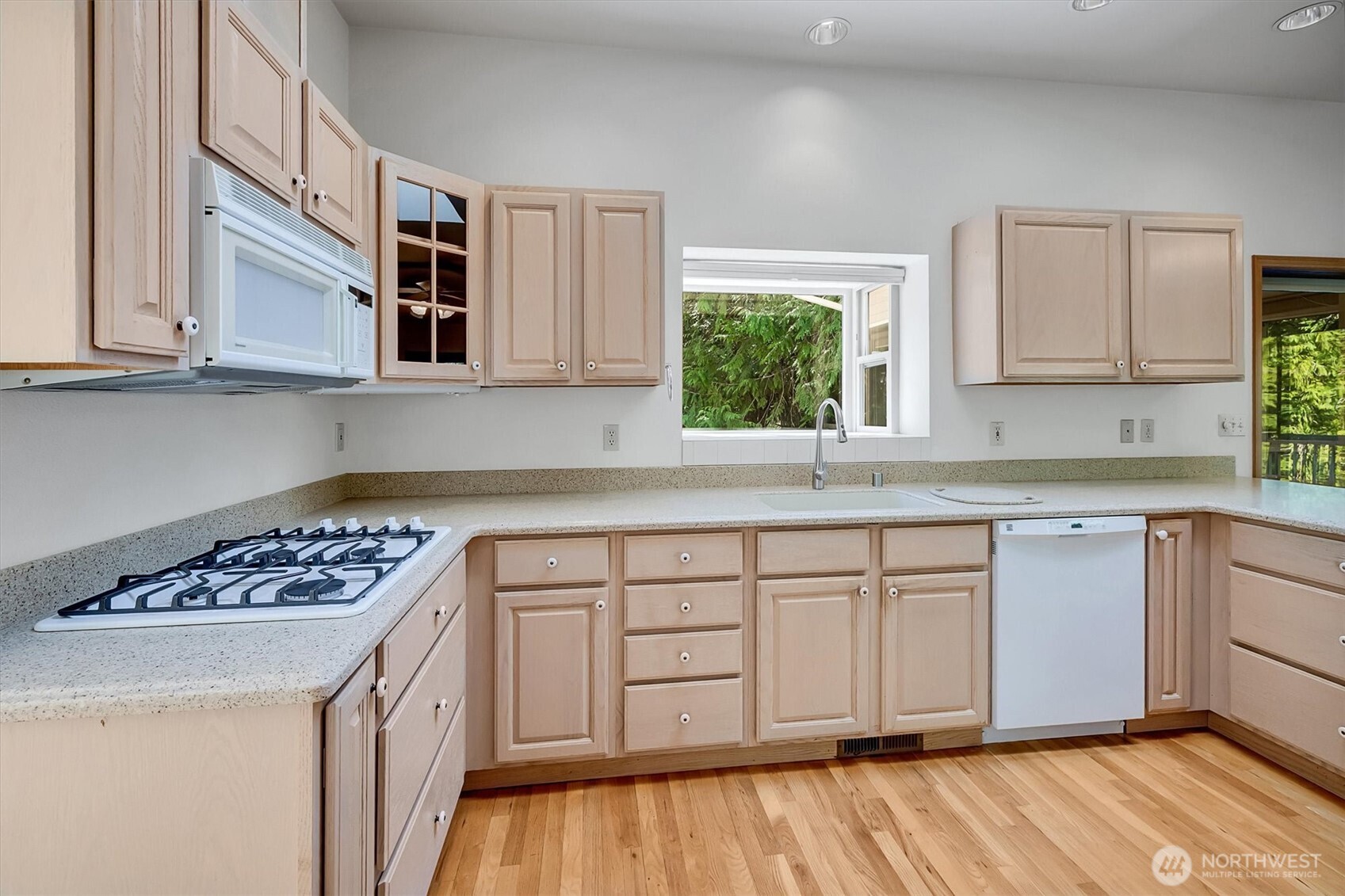 870 238th Avenue NE, Sammamish, WA 98074