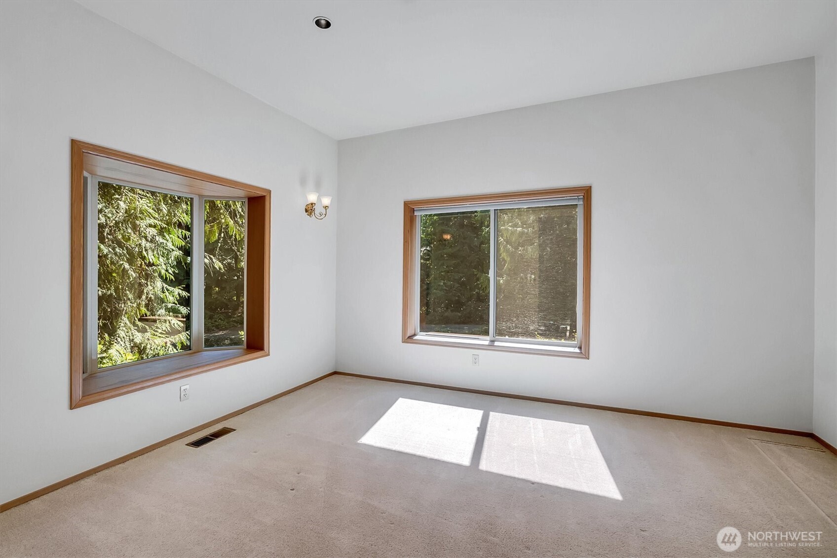870 238th Avenue NE, Sammamish, WA 98074