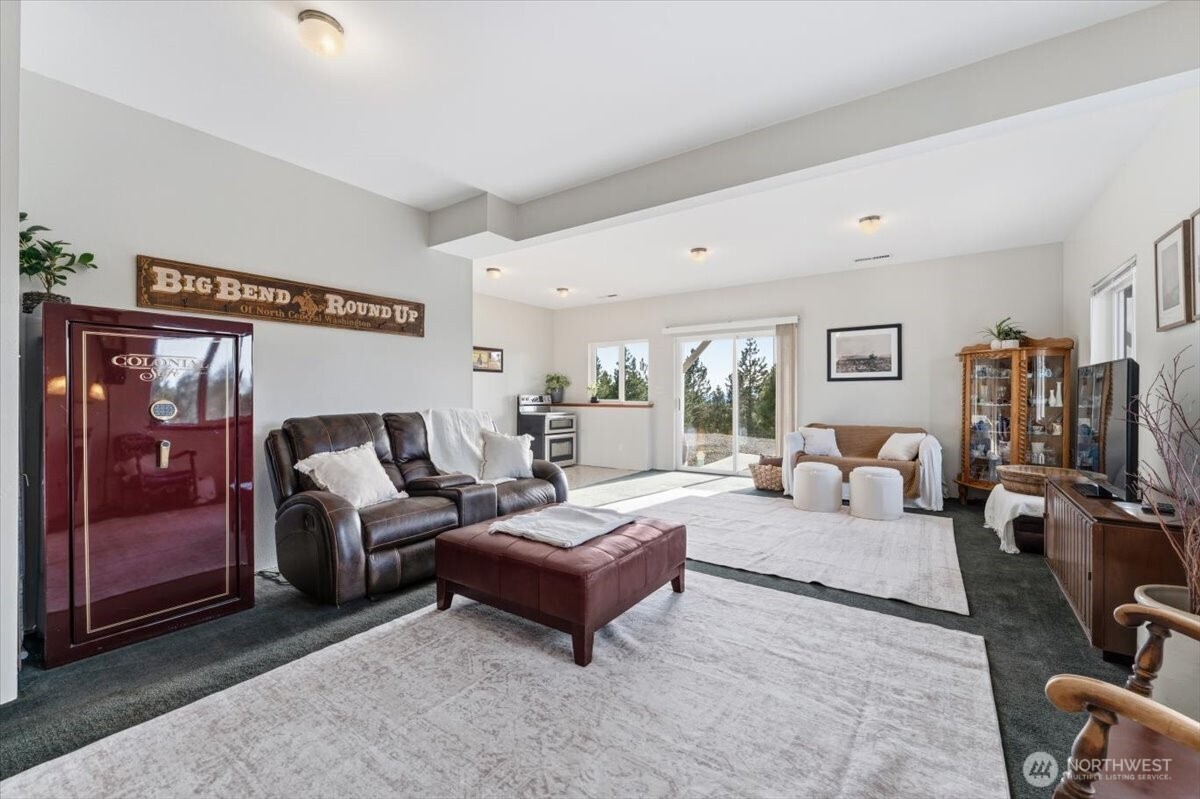 300 Sunset Way , East Wenatchee, WA 98802