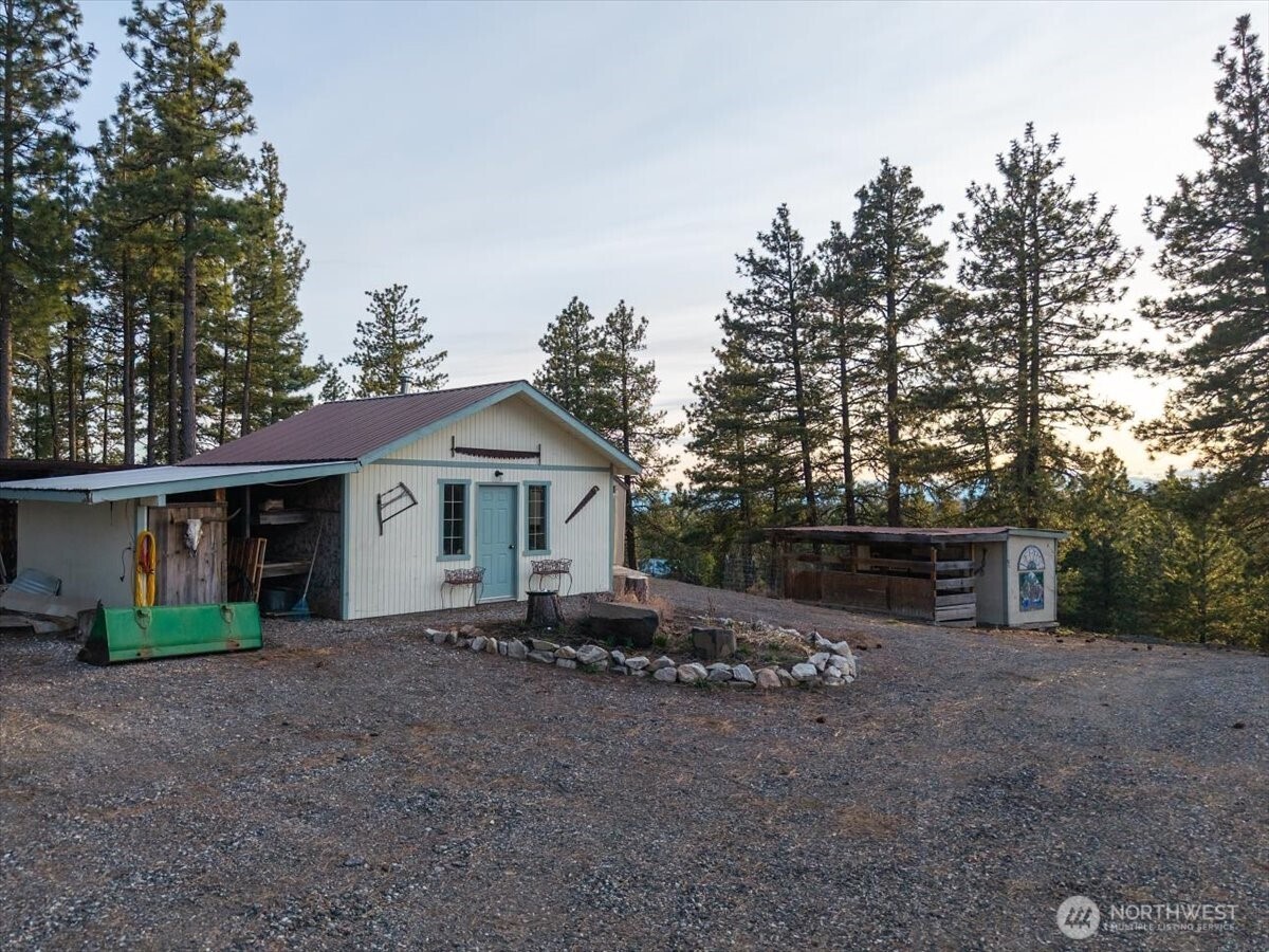 300 Sunset Way , East Wenatchee, WA 98802