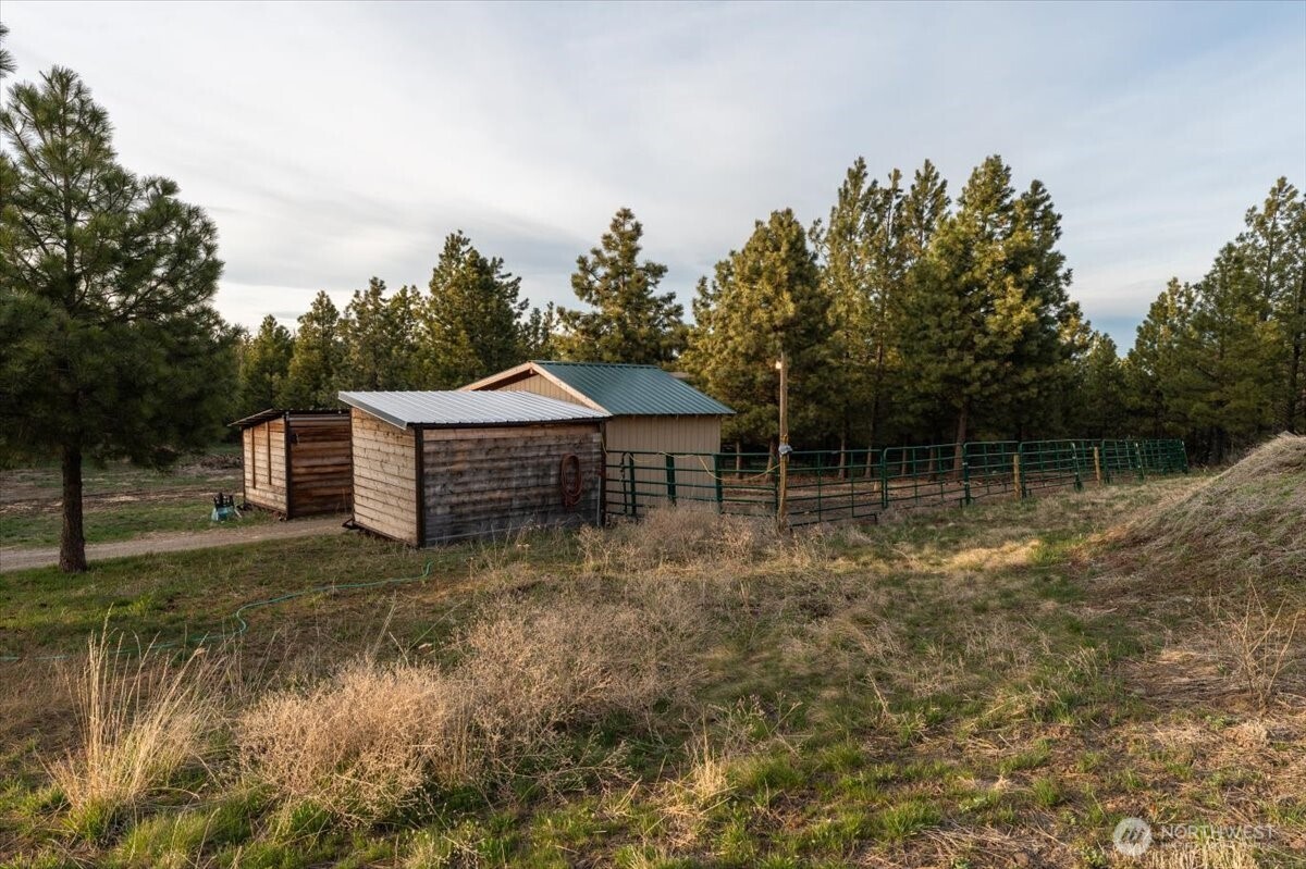300 Sunset Way , East Wenatchee, WA 98802