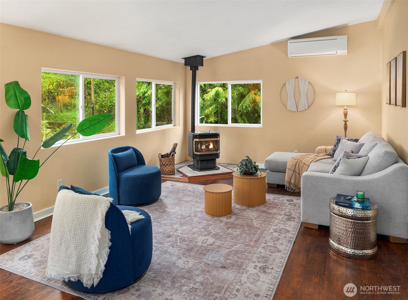25123 120th Avenue SW, Vashon, WA 98070