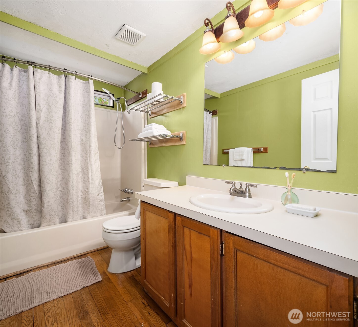 25123 120th Avenue SW, Vashon, WA 98070
