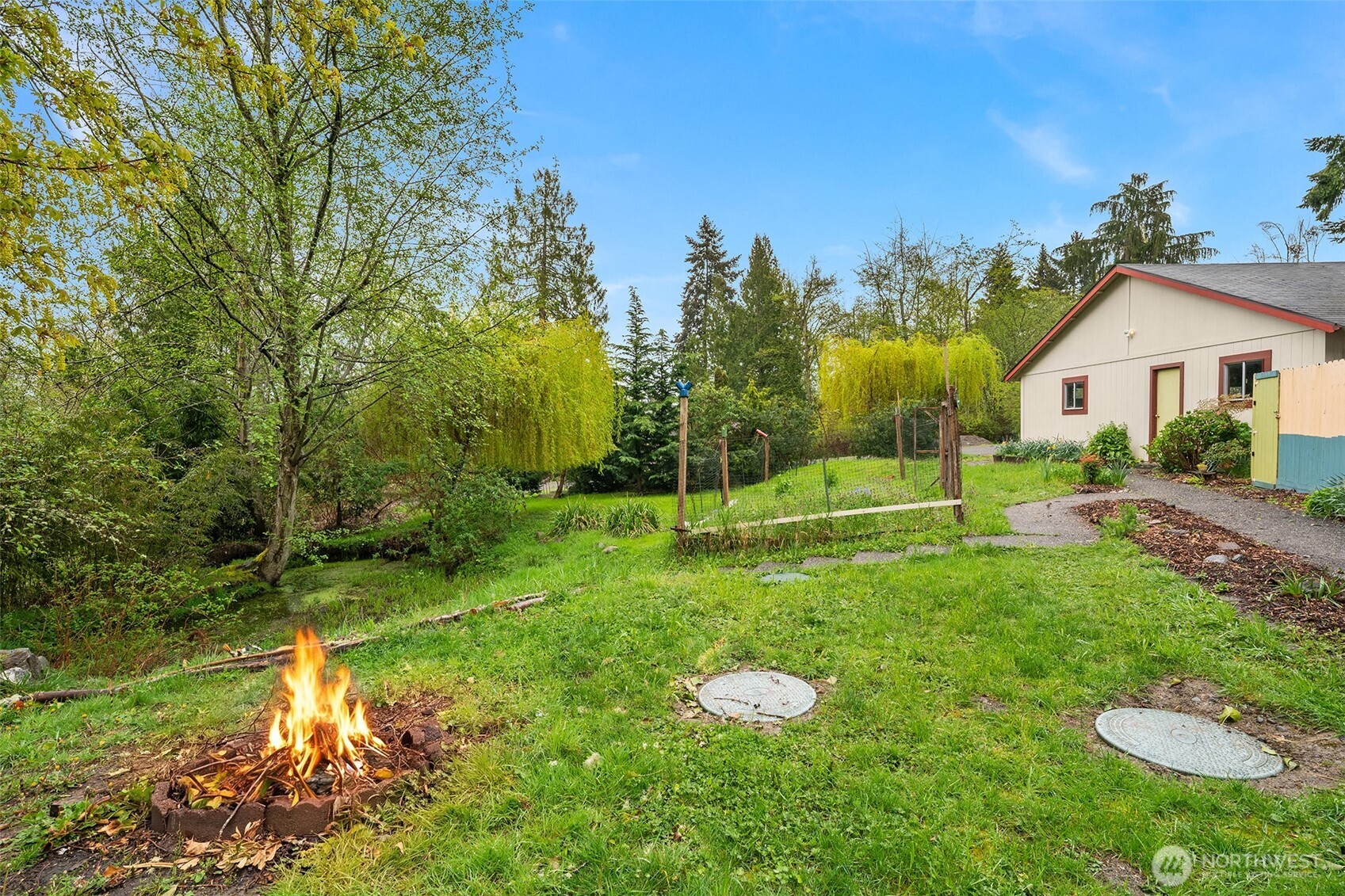 25123 120th Avenue SW, Vashon, WA 98070