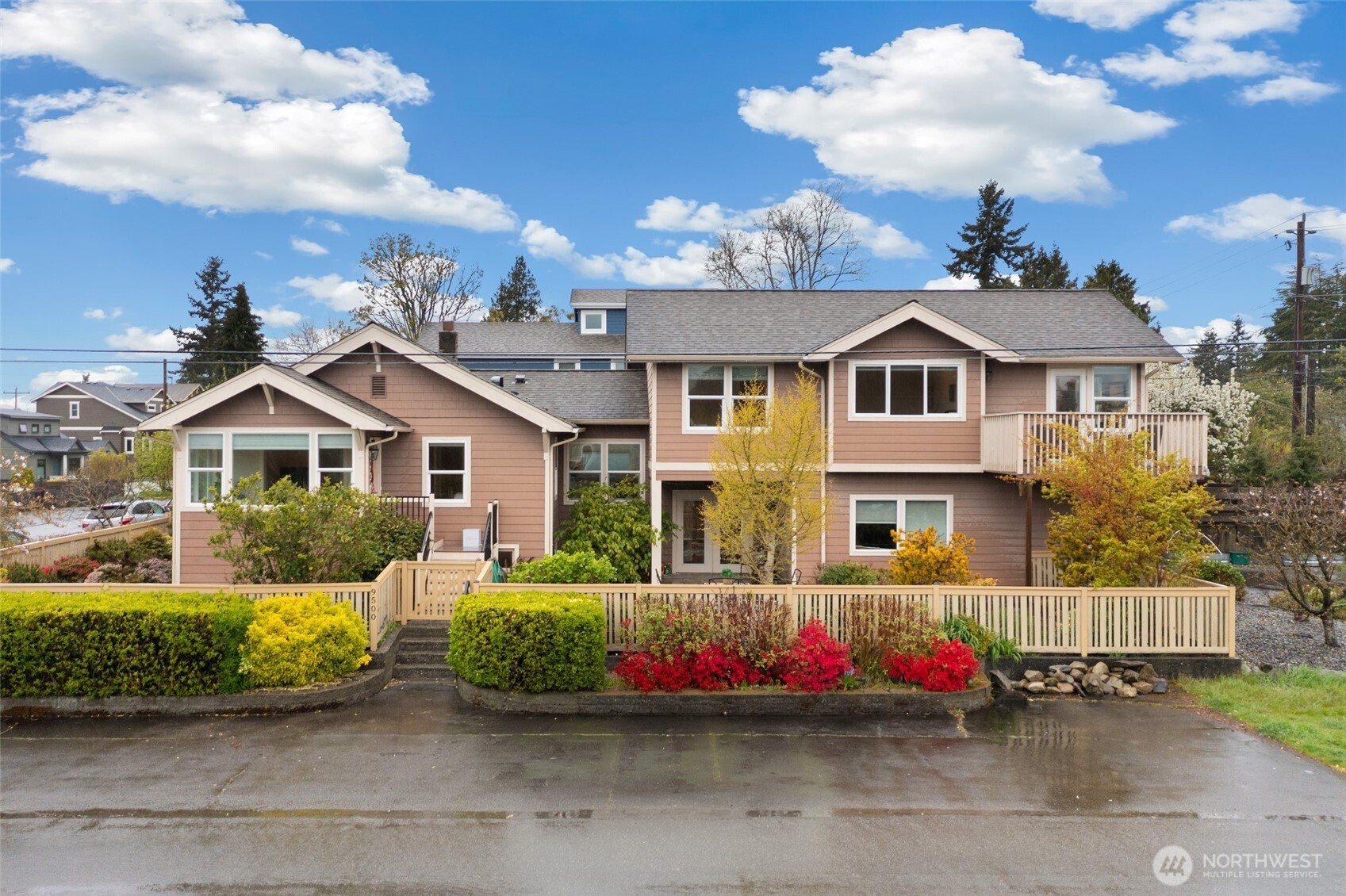 9500 Phinney Avenue N, Seattle, WA 98103