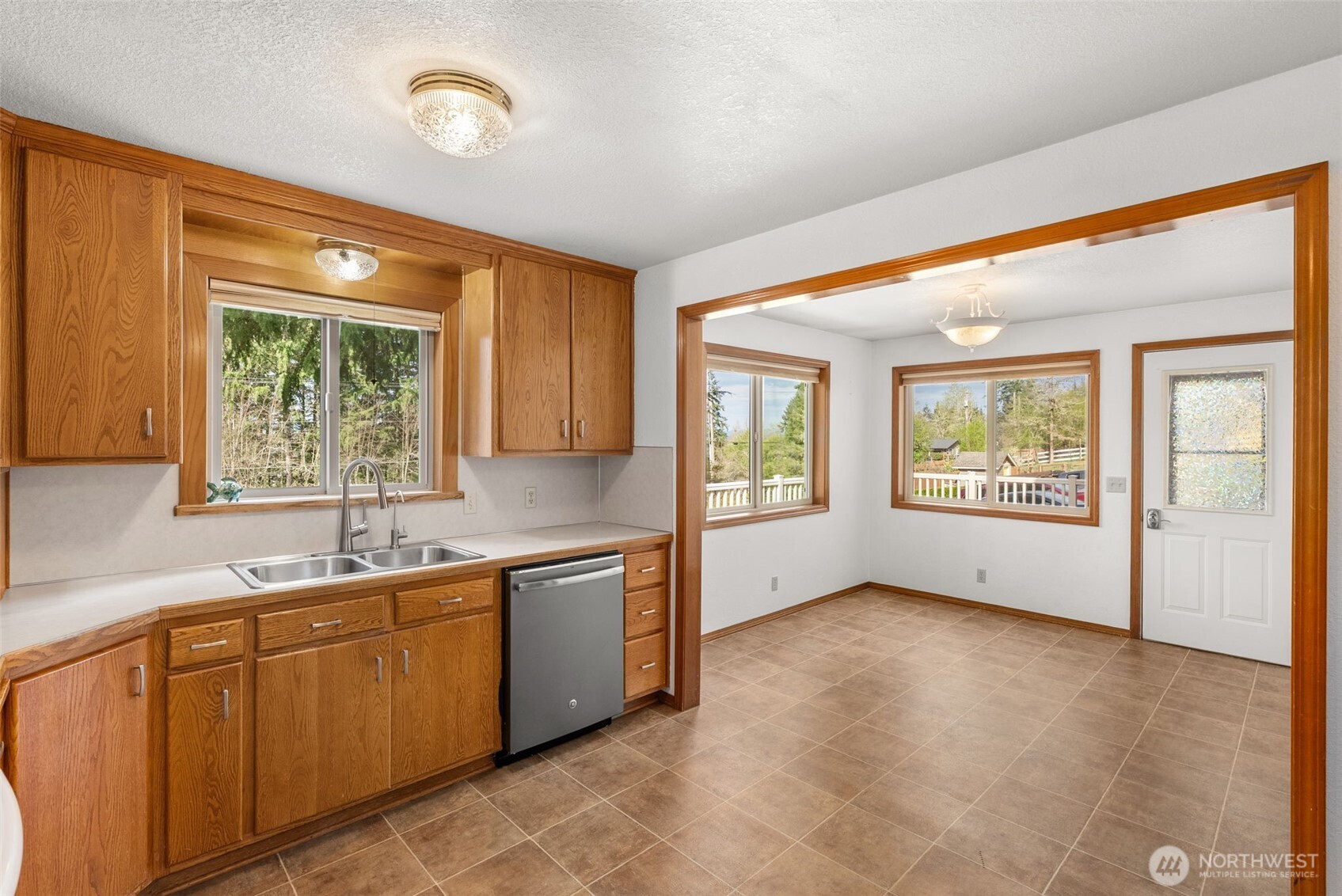 163 Wallace Road , Chehalis, WA 98532