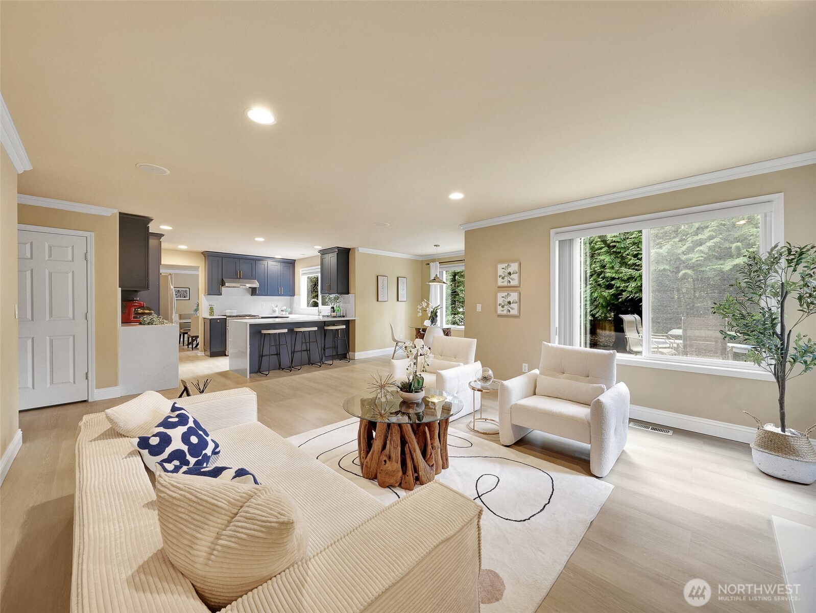 21745 NE 181st Place , Woodinville, WA 98077