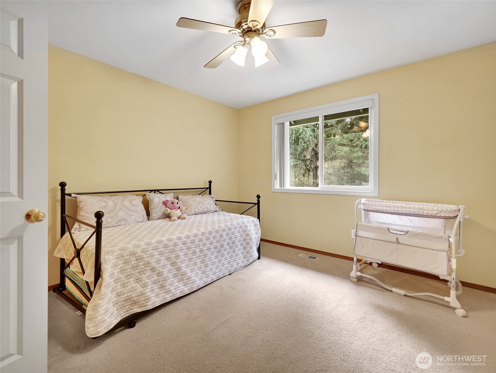 21745 NE 181st Place , Woodinville, WA 98077