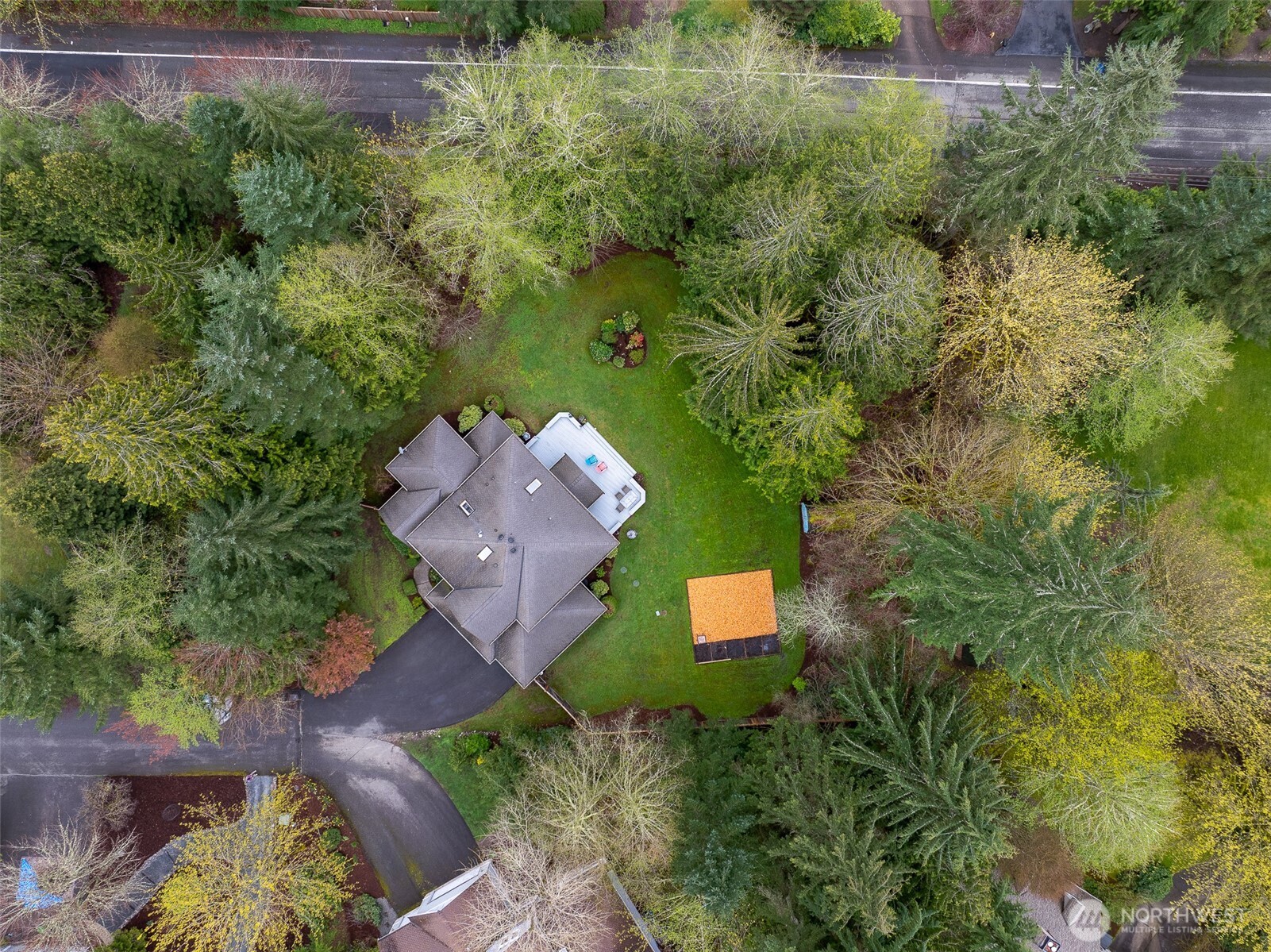 21745 NE 181st Place , Woodinville, WA 98077