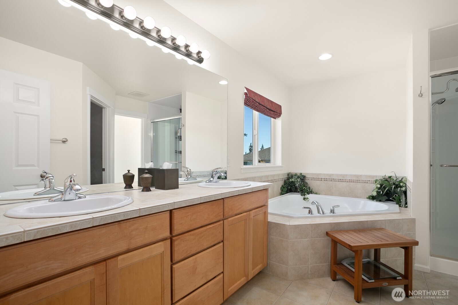 14625 Meridian Drive SE, Lynnwood, WA 98087-6734