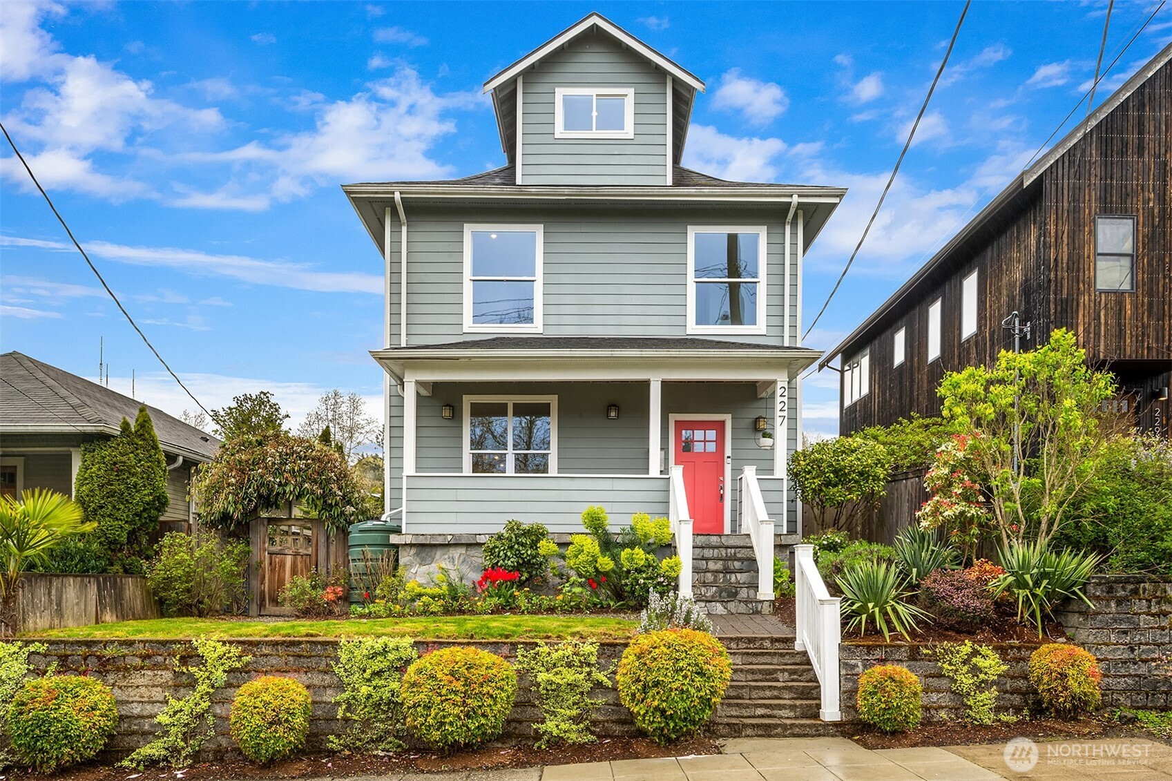 227 29th Avenue E, Seattle, WA 98112-4810
