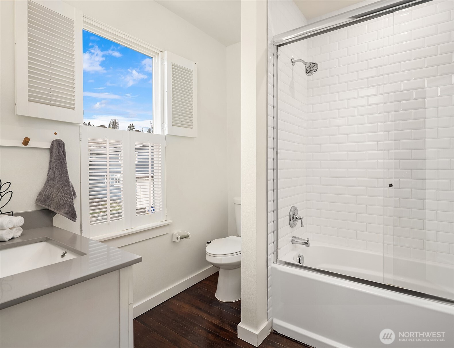227 29th Avenue E, Seattle, WA 98112-4810