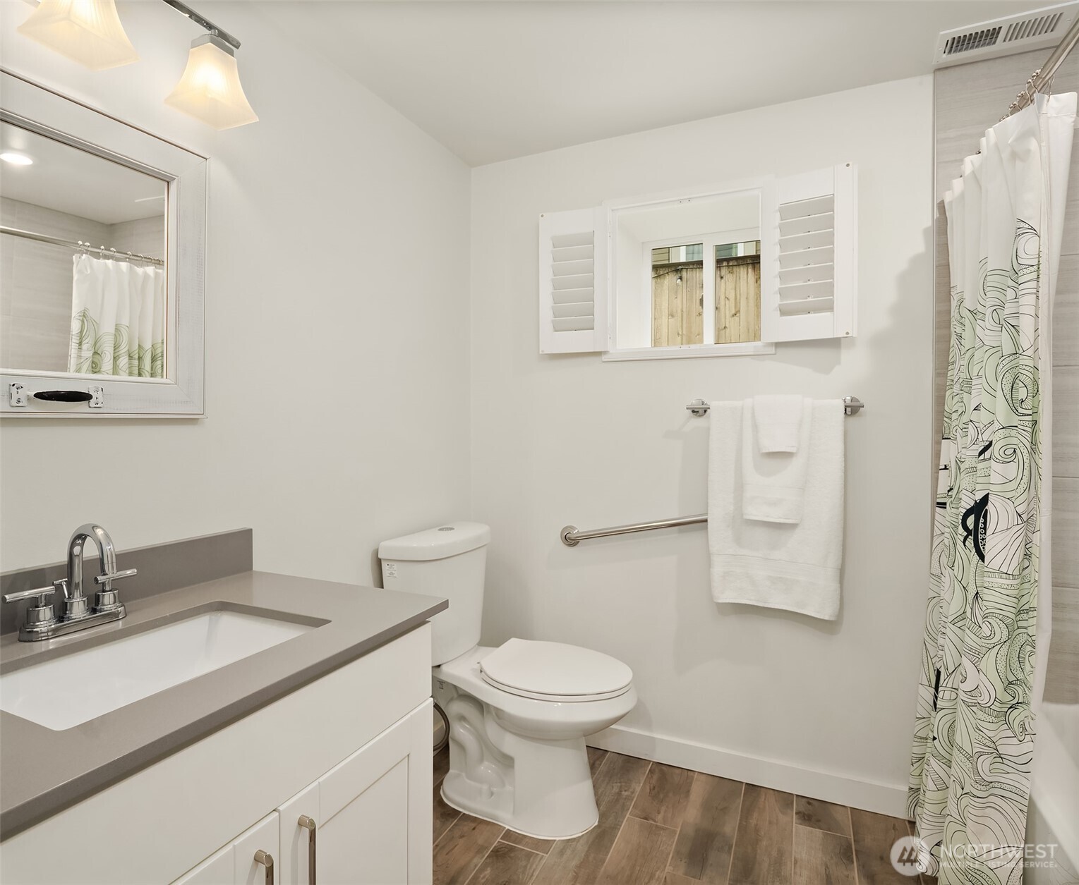 227 29th Avenue E, Seattle, WA 98112-4810