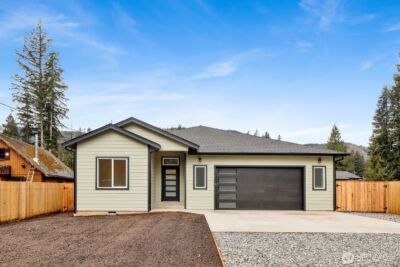 8679 Bell Court , Maple Falls, WA 98266
