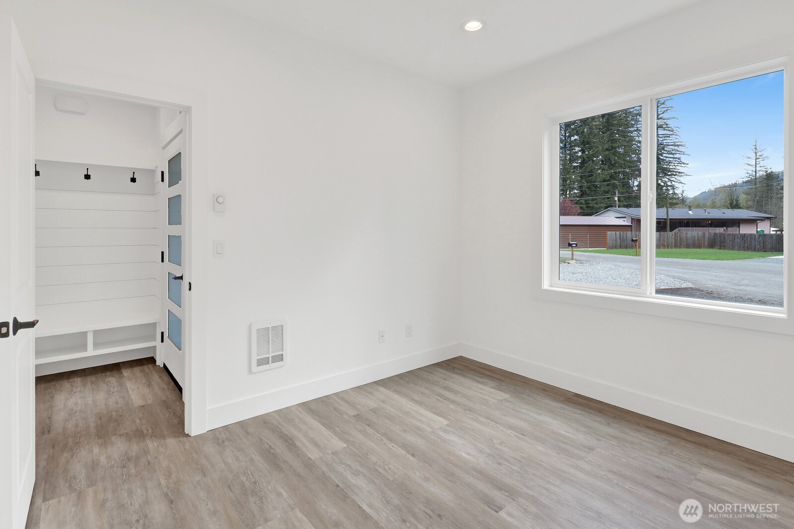 8679 Bell Court , Maple Falls, WA 98266