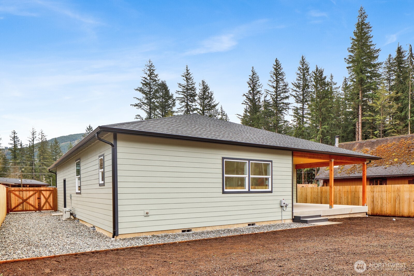 8679 Bell Court , Maple Falls, WA 98266