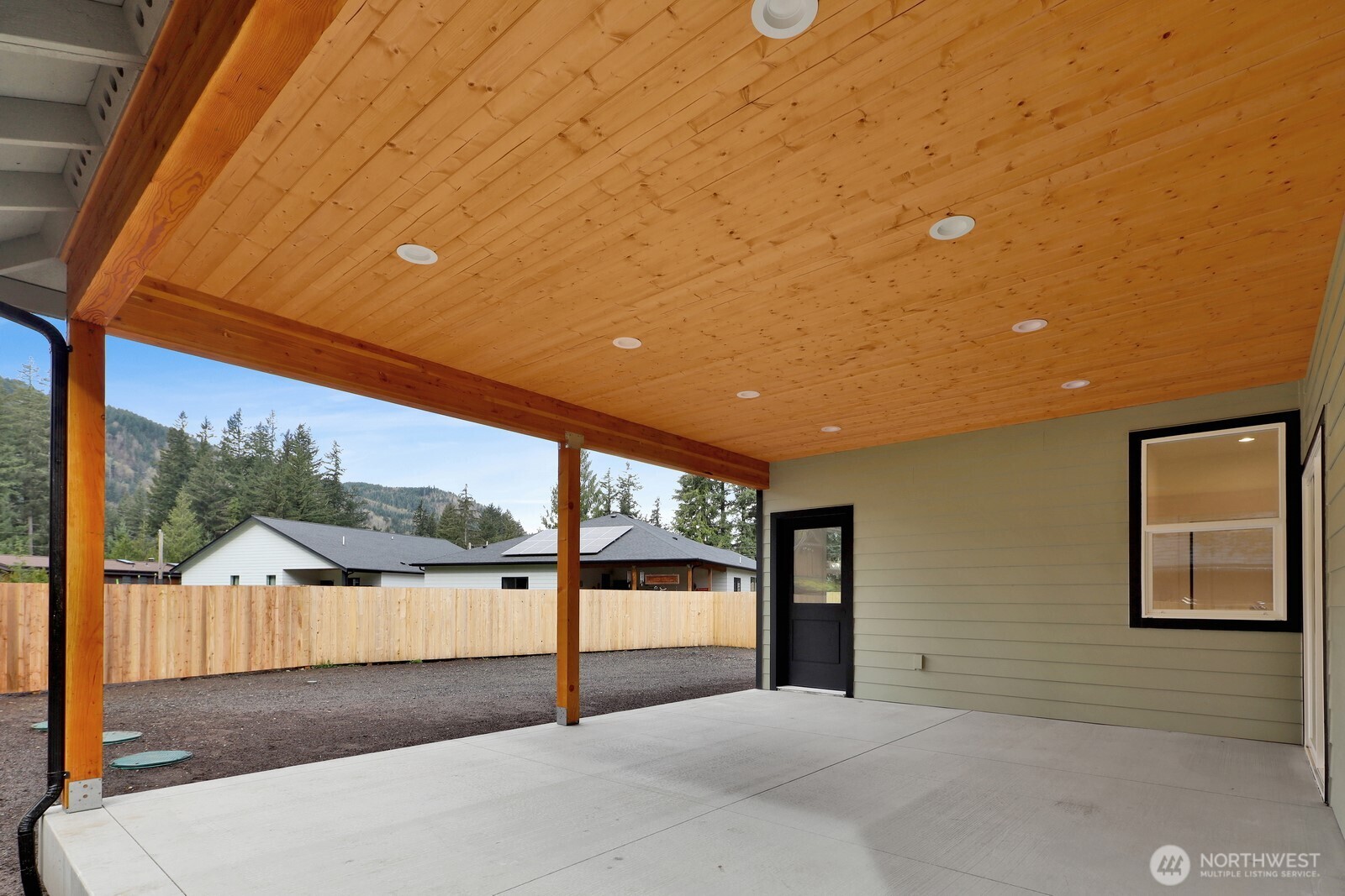 8679 Bell Court , Maple Falls, WA 98266