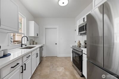 310 S 28th Street , Tacoma, WA 98402 - Photo 3