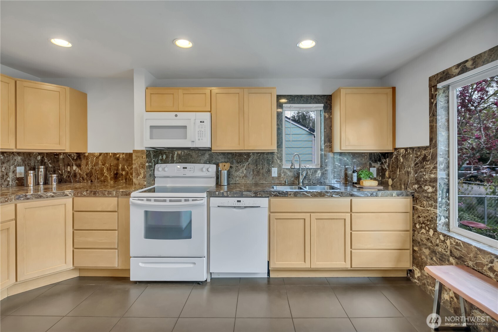 9431 21st Avenue SW, Seattle, WA 98106-2613