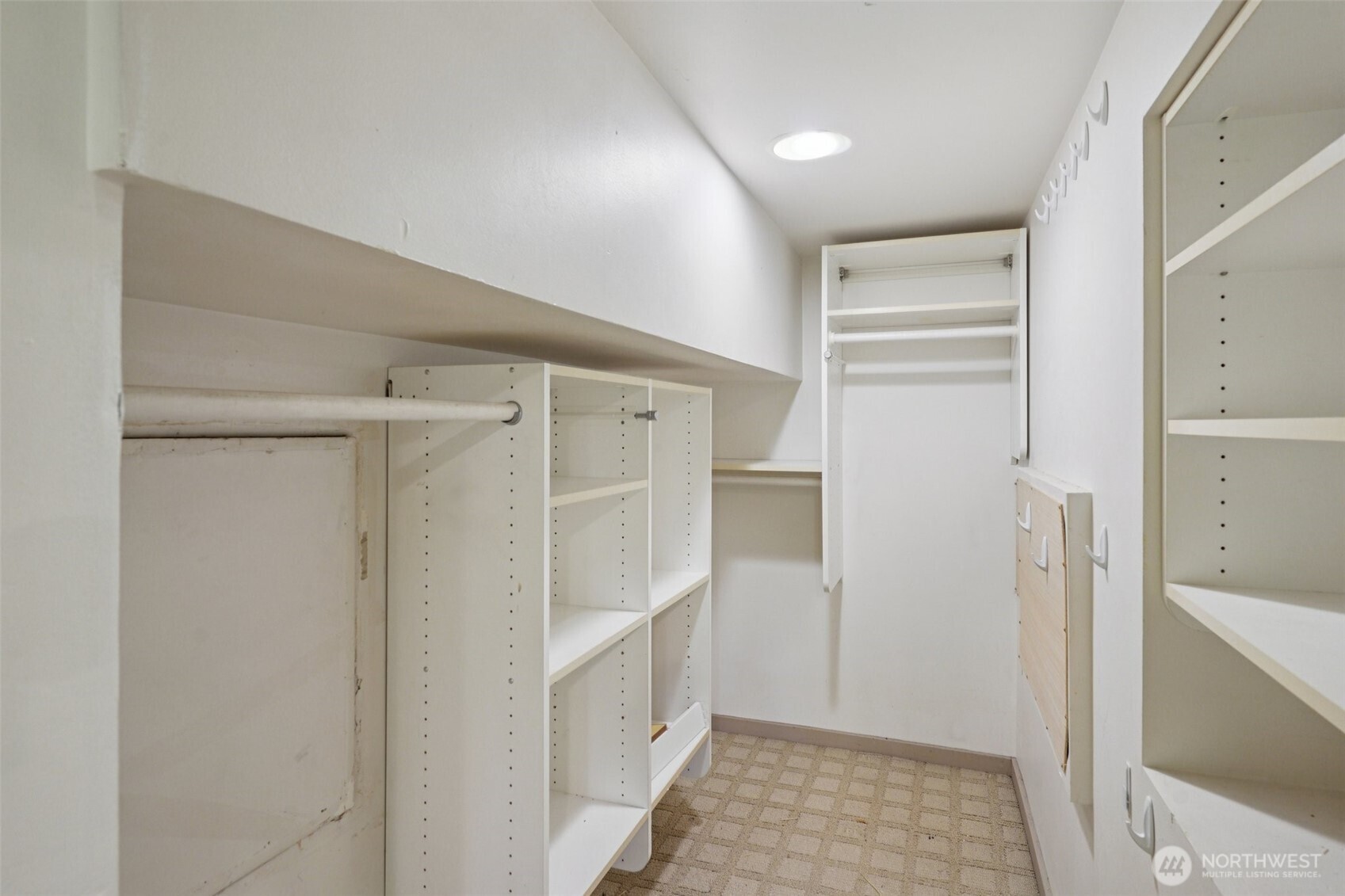4817 Greenwood Avenue N, Seattle, WA 98103-6331