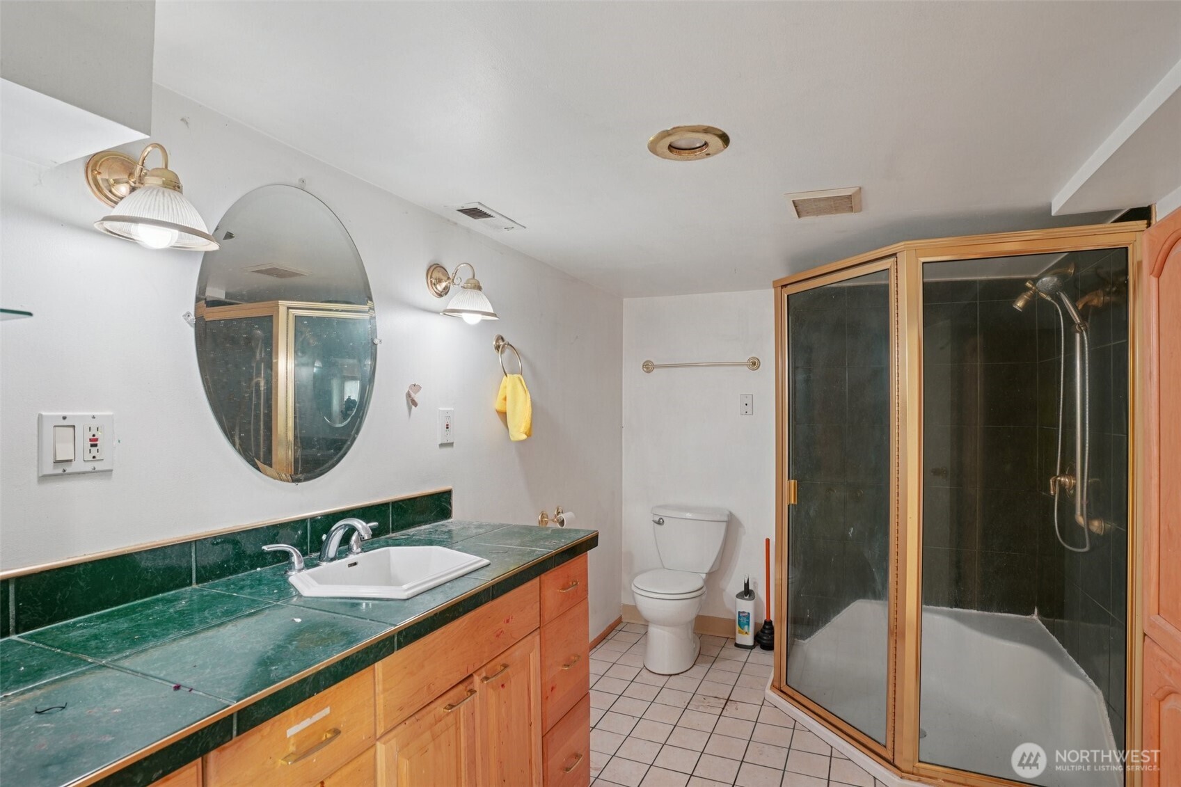 4817 Greenwood Avenue N, Seattle, WA 98103-6331