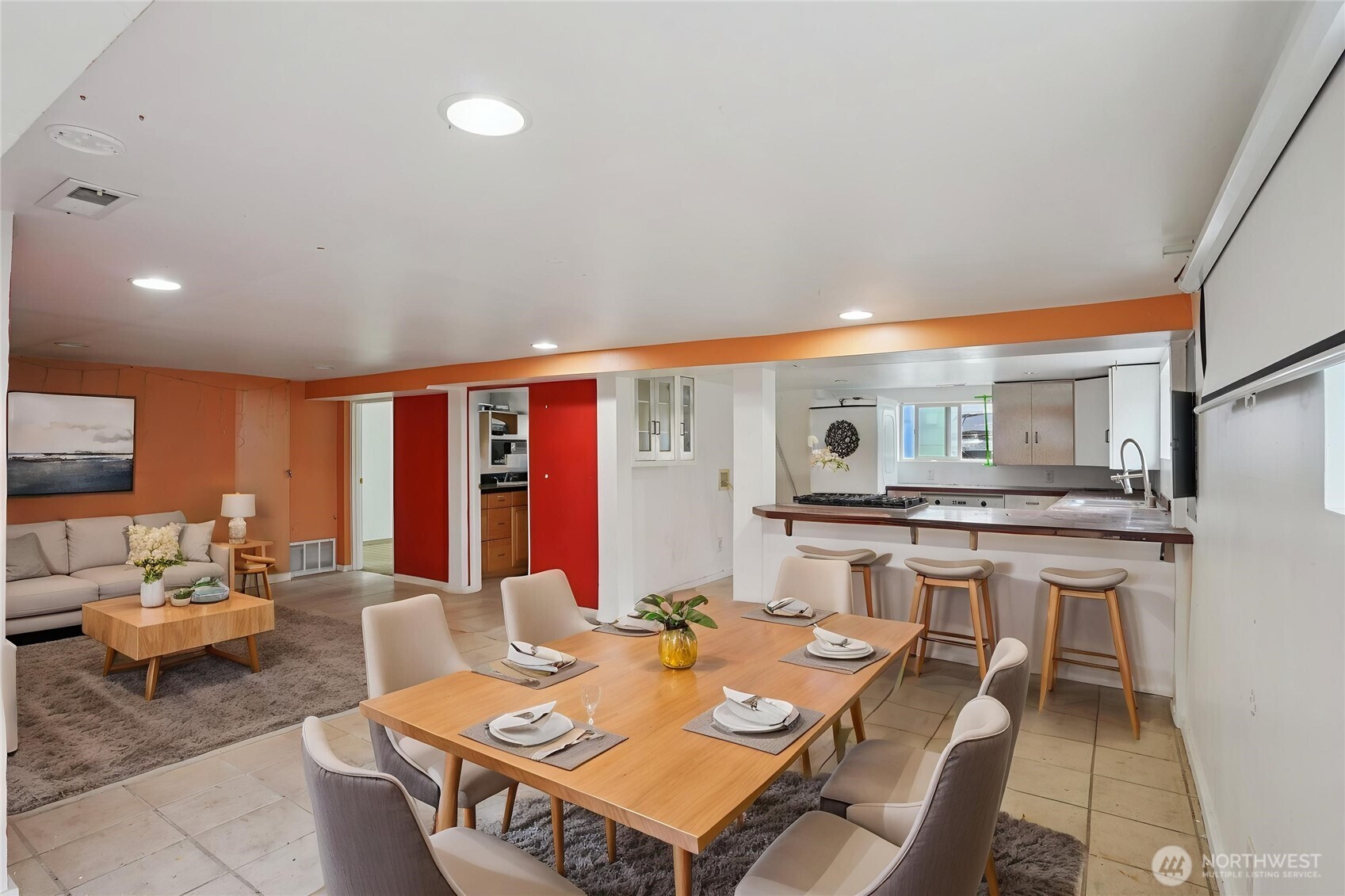4817 Greenwood Avenue N, Seattle, WA 98103-6331