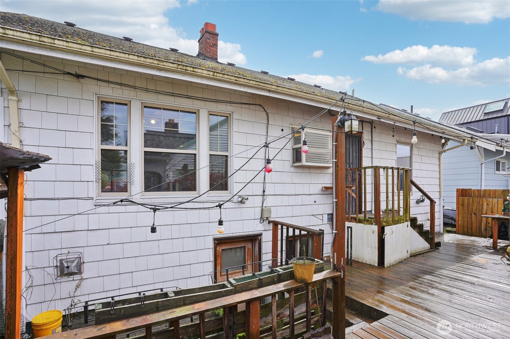 4817 Greenwood Avenue N, Seattle, WA 98103-6331