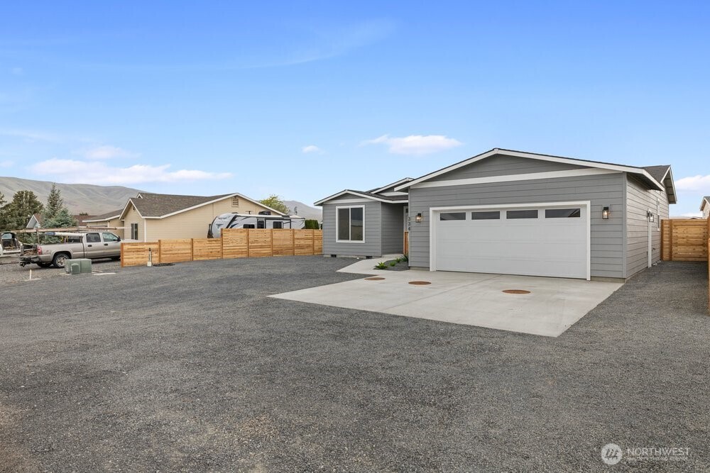 334 Spring Circle SW, Mattawa, WA 99349