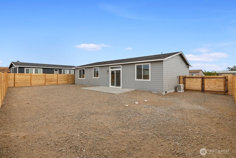 334 Spring Circle SW, Mattawa, WA 99349