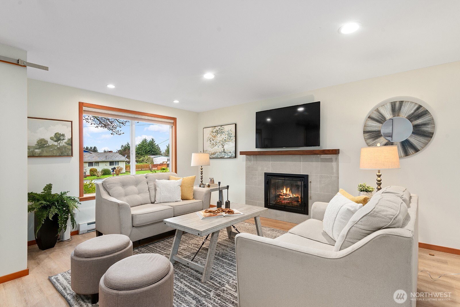 4902 NE 7th Place , Renton, WA 98059