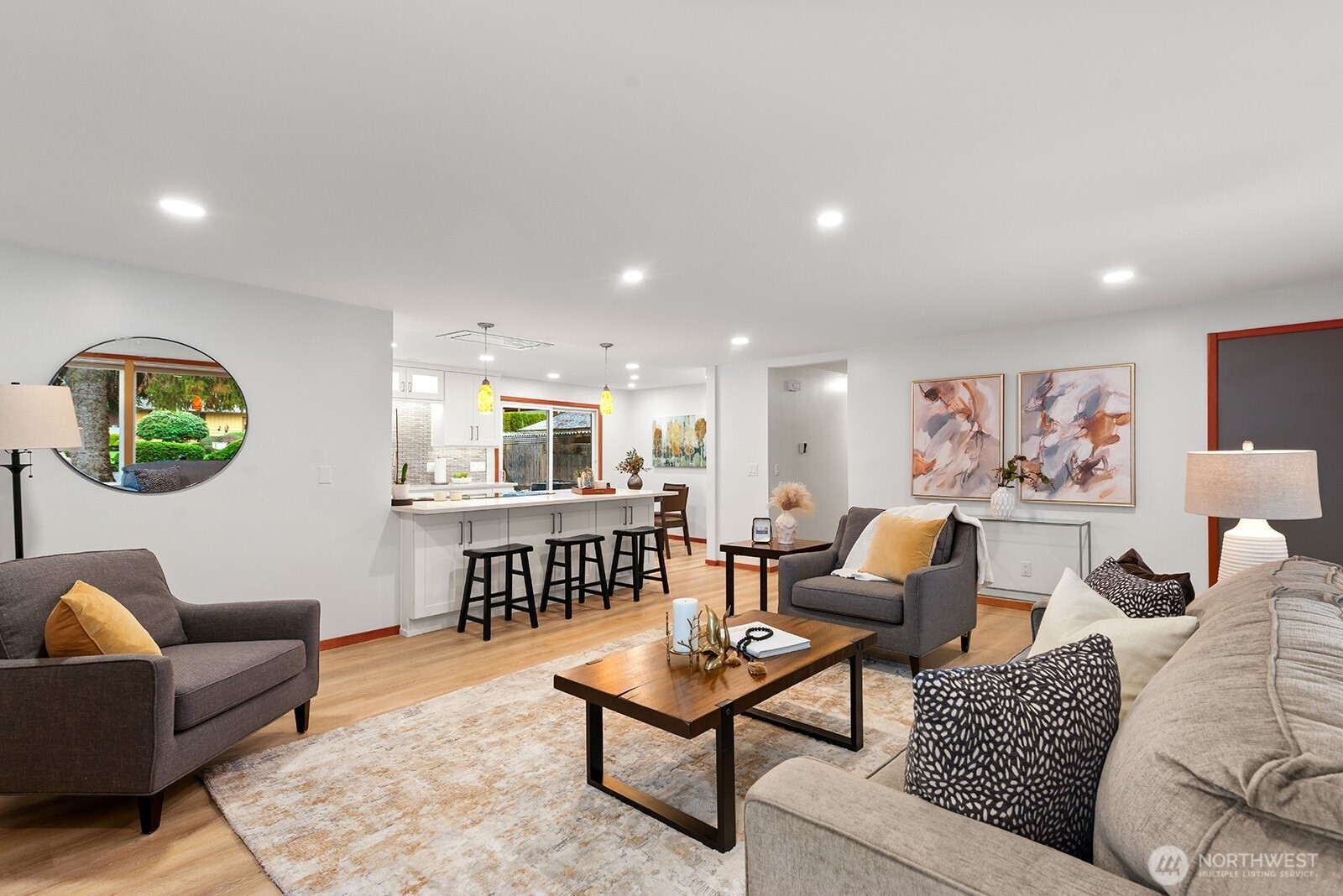 4902 NE 7th Place , Renton, WA 98059