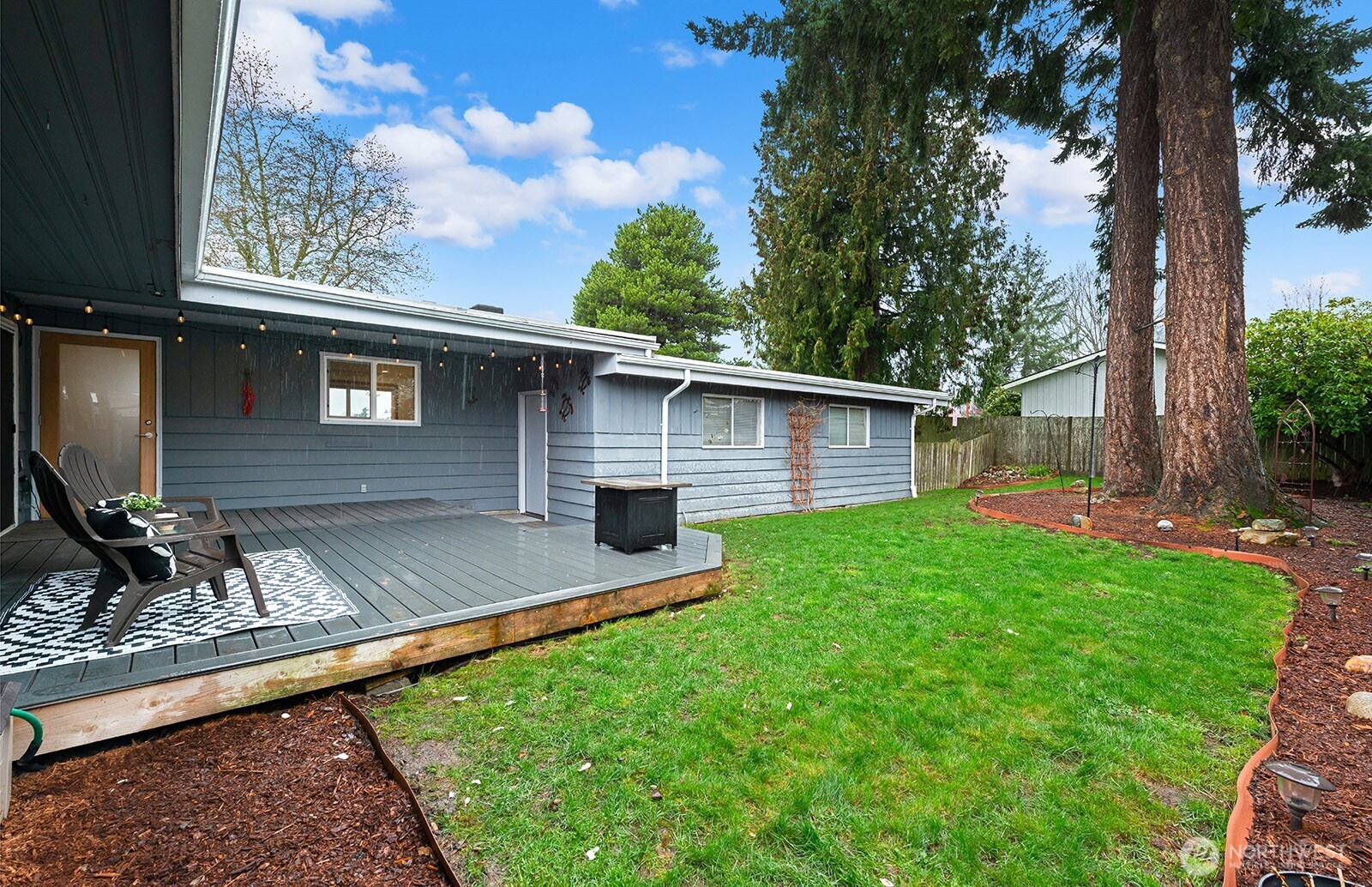 4902 NE 7th Place , Renton, WA 98059