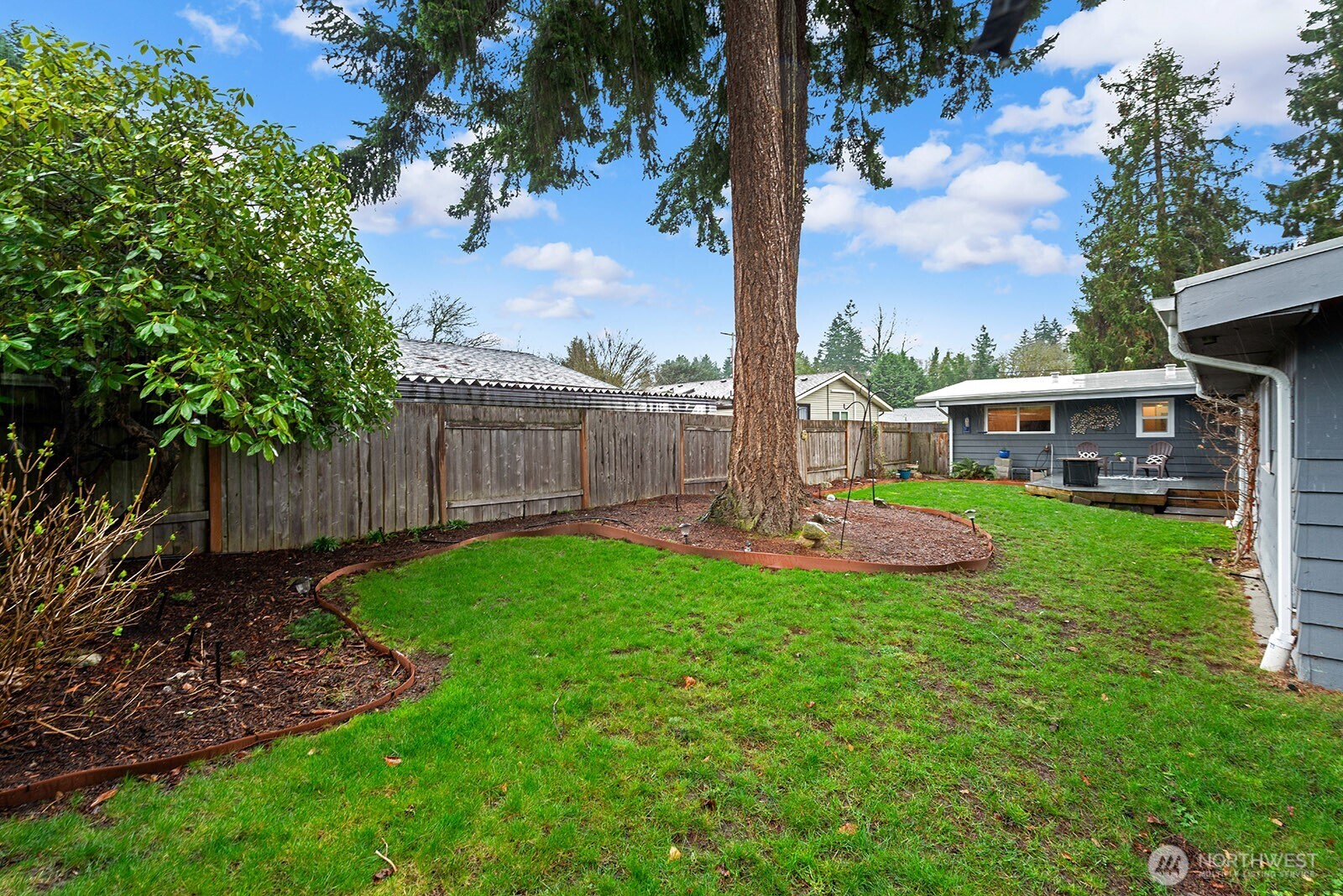 4902 NE 7th Place , Renton, WA 98059