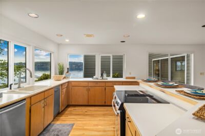 3418 W Lake Sammamish Parkway SE, Bellevue, WA 98008 - Photo 8