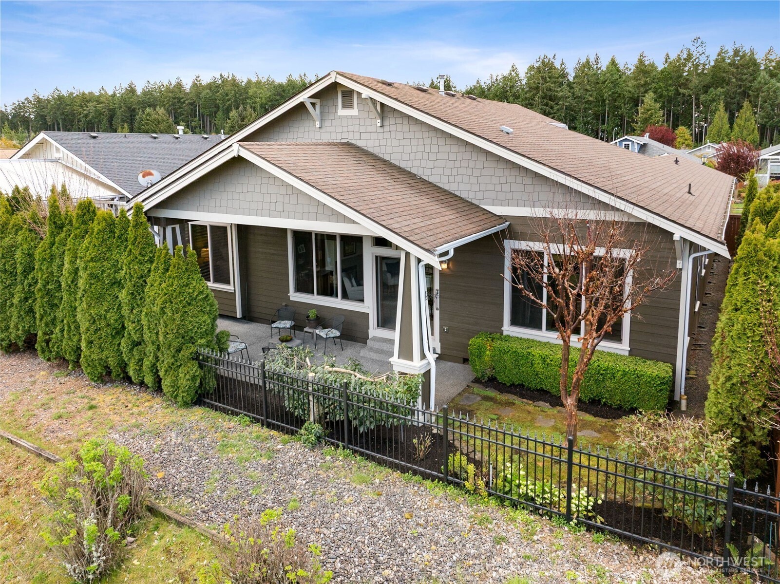 8633 Bainbridge Loop NE, Lacey, WA 98516