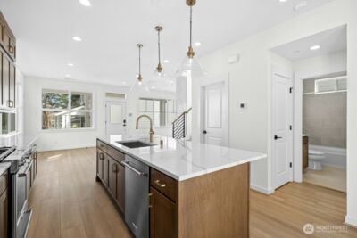 13426 NE 112th Place , Redmond, WA 98052 - Photo 9